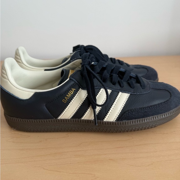 Adidas Samba Navy Blue and Cream Shoes- Men’s 7 - Picture 2 of 12